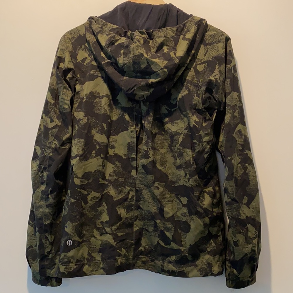 *RARE* Lululemon Rise & Shine Jacket II - Picture 2 of 6